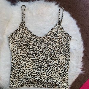 Cheetah print tank top 🐆